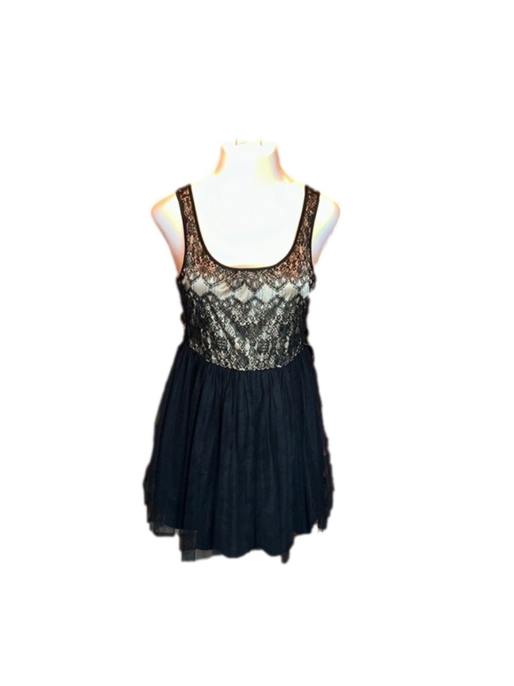 WET SEAL Fabulous Black & Gold Lace Cocktail, Holiday, or Party Dress! Size L